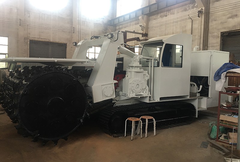 銑掘機(jī) 銑掘機(jī)